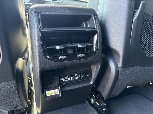 New 2025 Jeep Grand Cherokee Limited w/ Luxury Tech Group II image 13