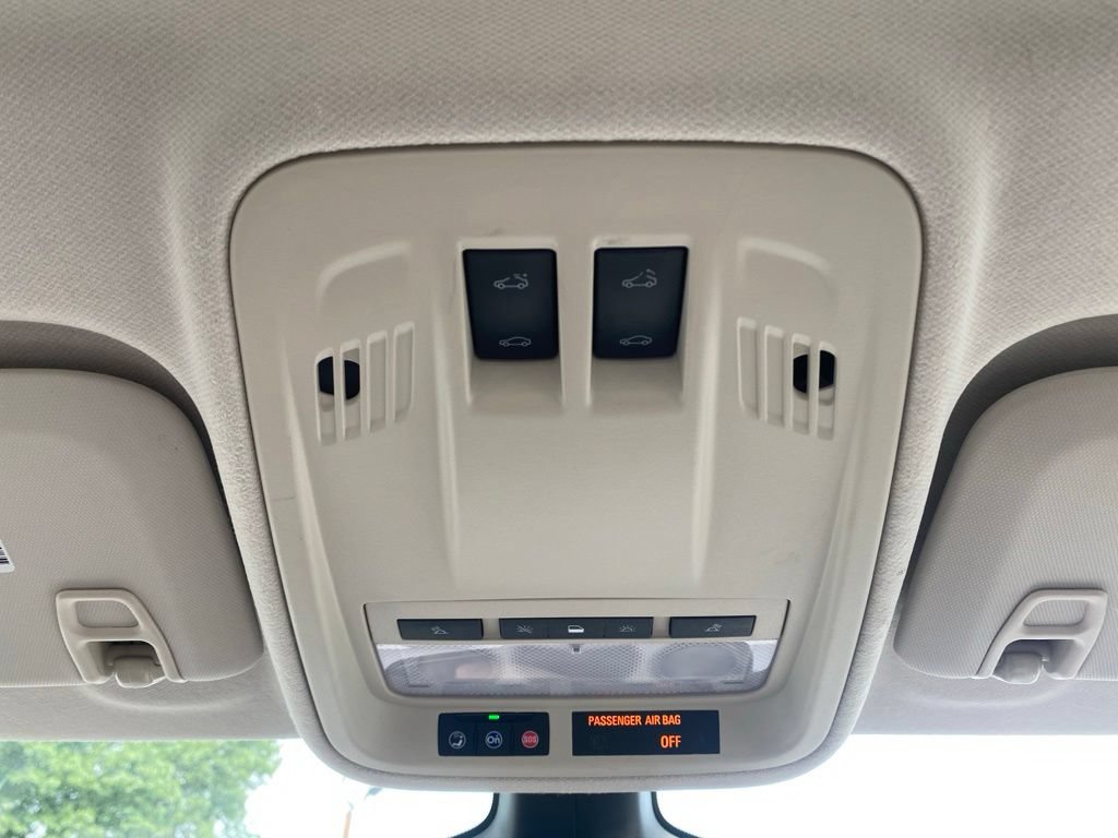 Used 2017 Chevrolet Cruze Premier FWD image 24