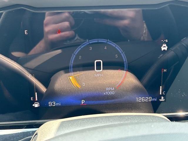 Used 2024 Chevrolet Trax RS FWD image 11