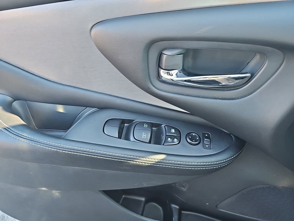 Used 2024 Nissan Murano SV w/ SV Midnight Edition Package image 31