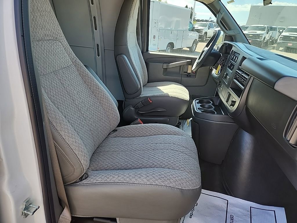 New 2026 Chevrolet Express 3500 Extended w/ Driver Convenience Package RWD image 32