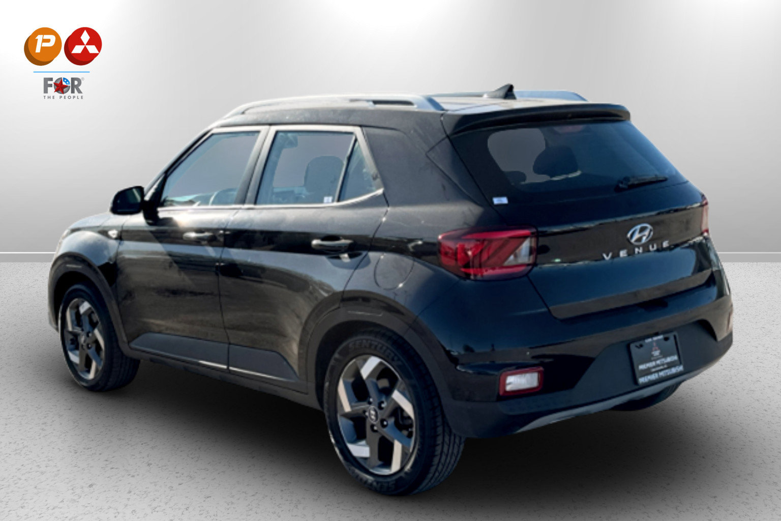 Used 2021 Hyundai Venue SEL image 3