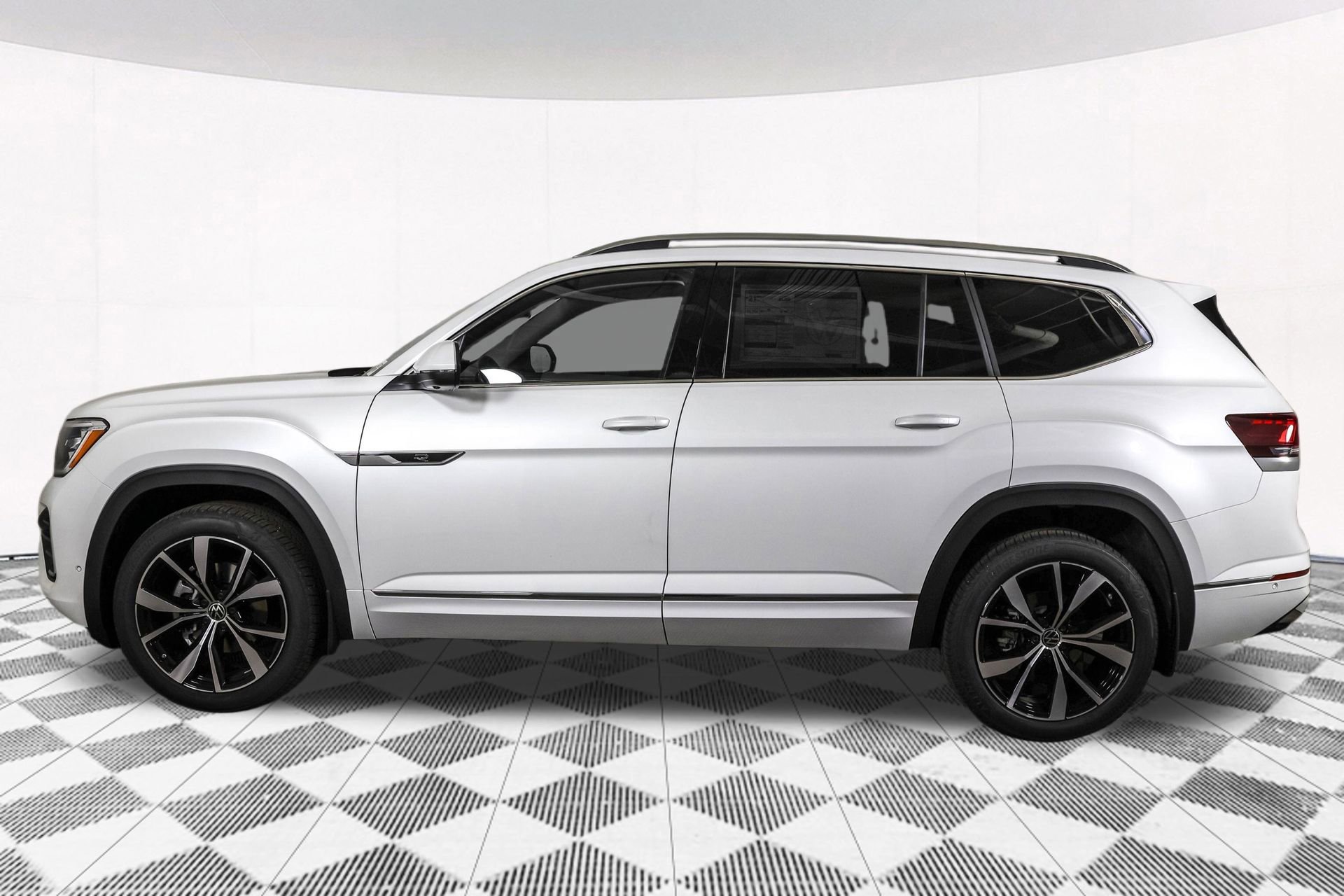 New 2026 Volkswagen Atlas SEL Premium R-Line image 17