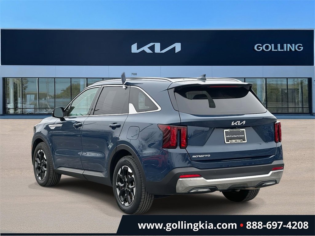 Certified 2024 Kia Sorento S w/ Panoramic Sunroof Package image 4