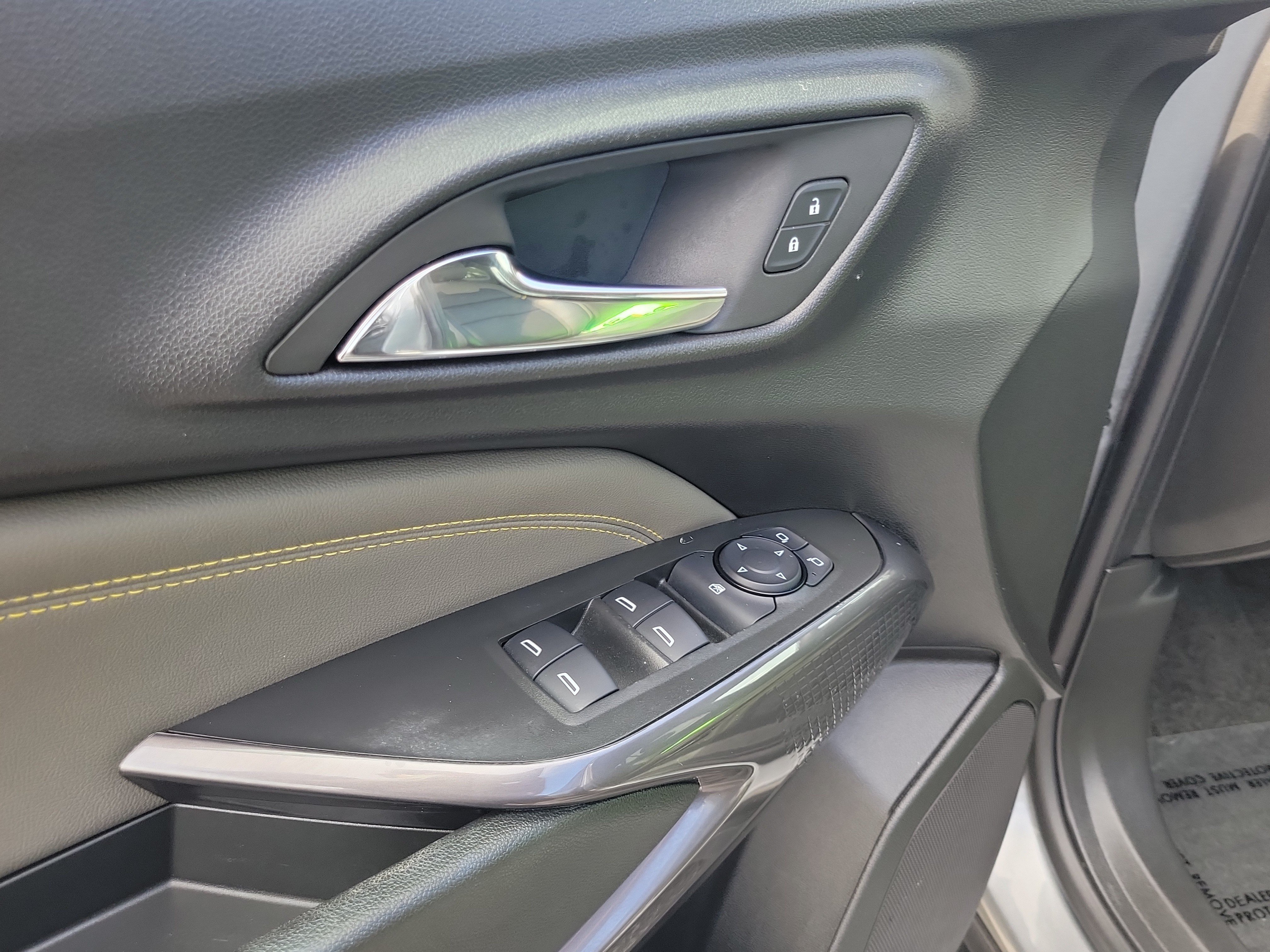 Used 2025 Chevrolet Trax ACTIV w/ Sunroof Package FWD image 20