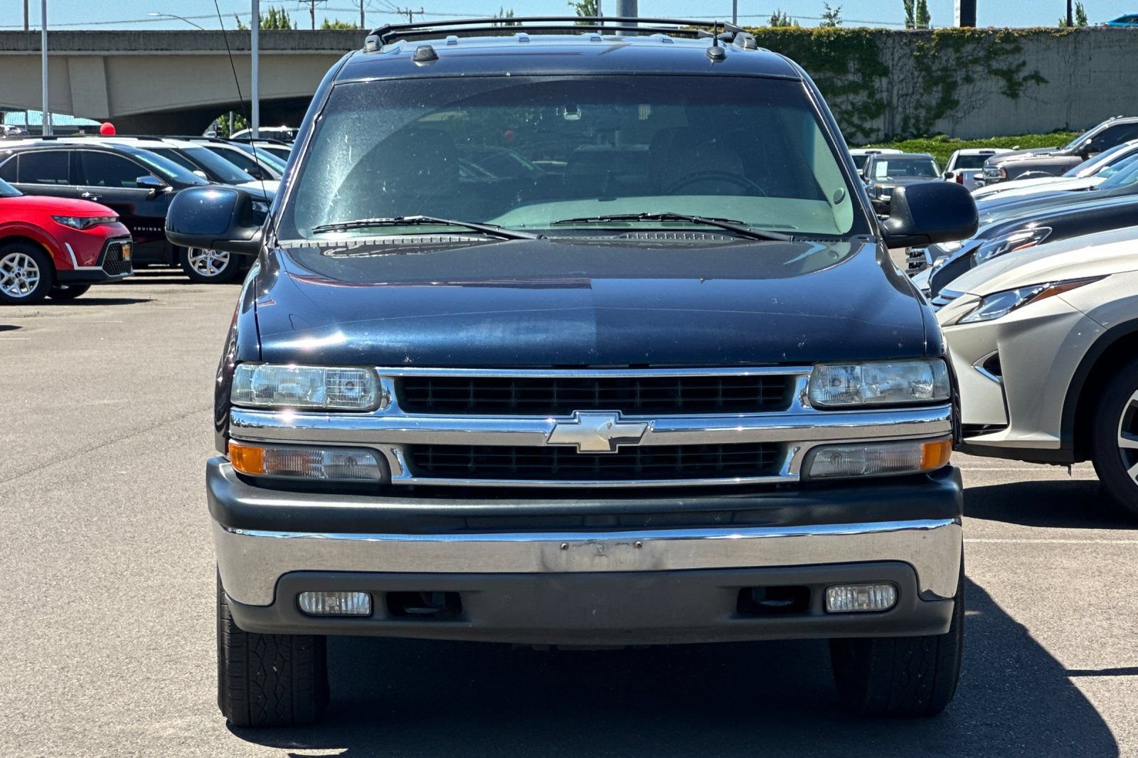 Used 2004 Chevrolet Tahoe LT w/ LT Preferred Equipment Group AWD/4WD image 9