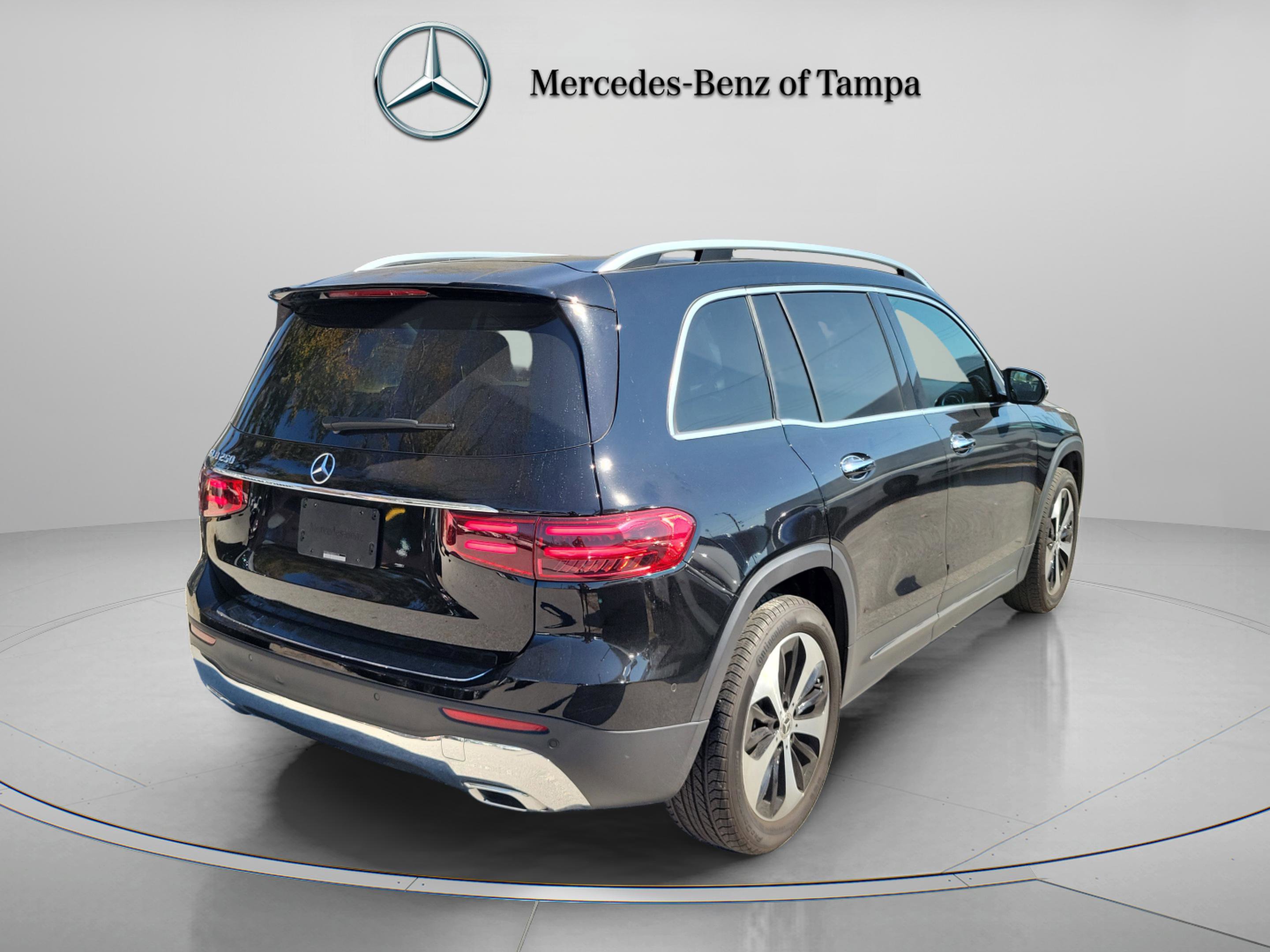 Used 2024 Mercedes-Benz GLB 250 image 4