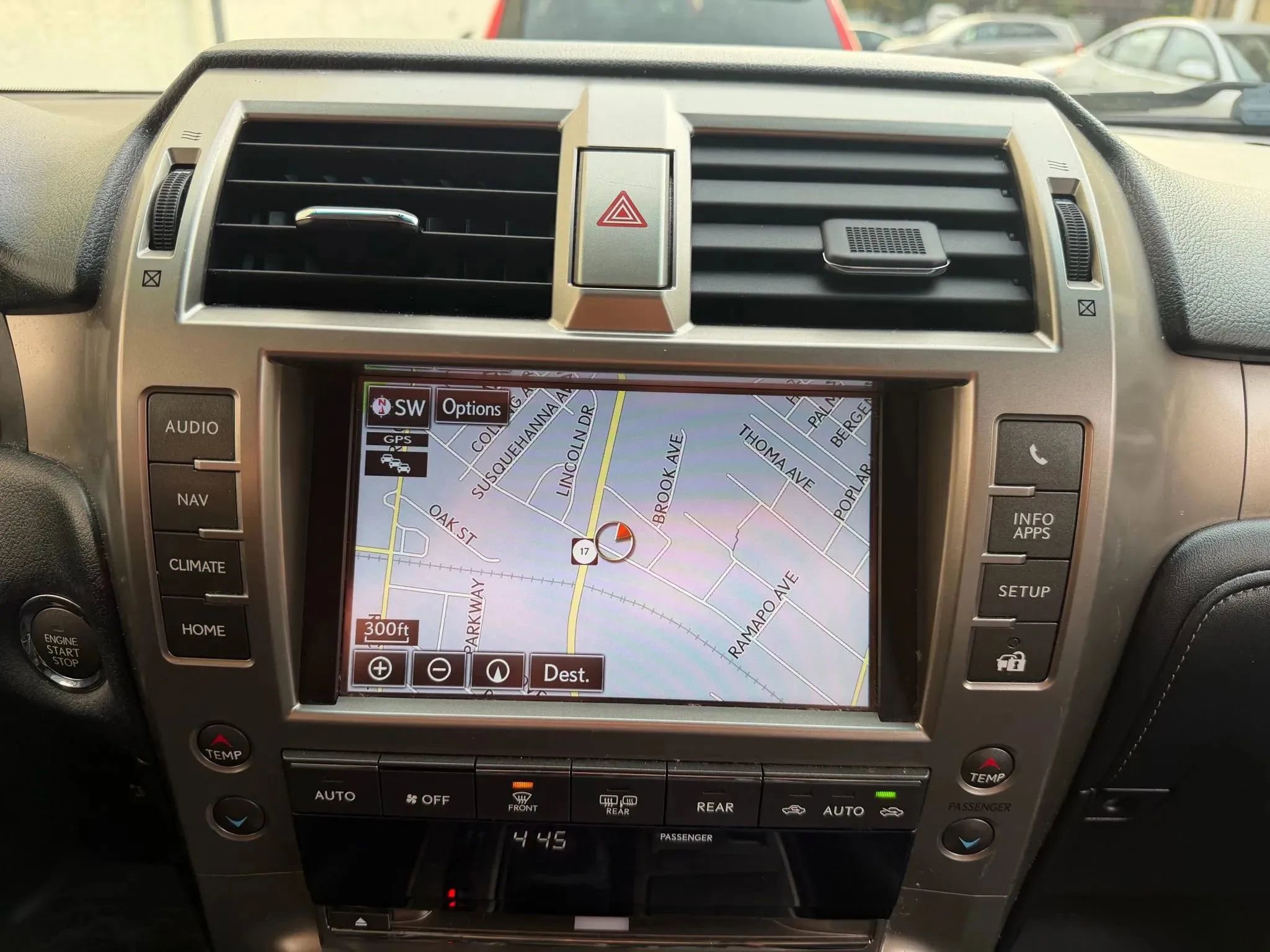 Used 2015 Lexus GX 460 w/ Premium Package image 18