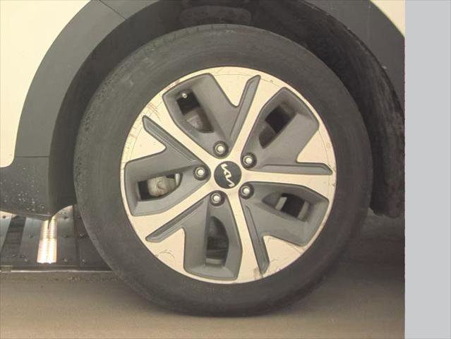 Used 2022 Kia Niro EX w/ Cold Weather Package image 28