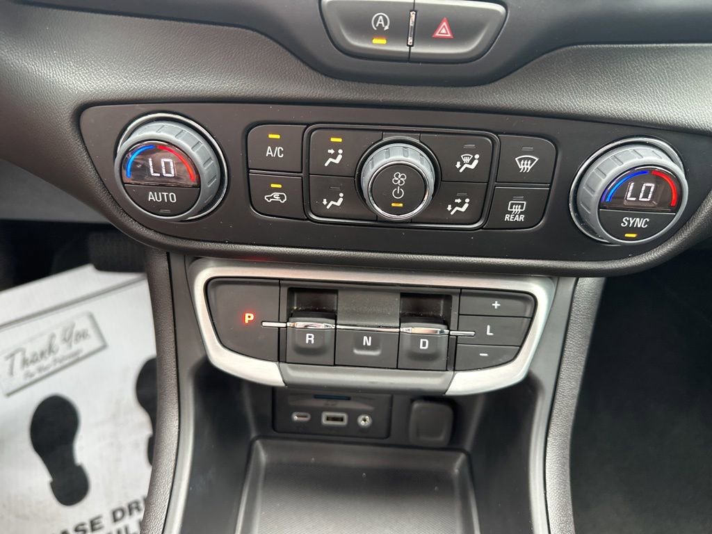 Used 2024 GMC Terrain SLT AWD/4WD image 29