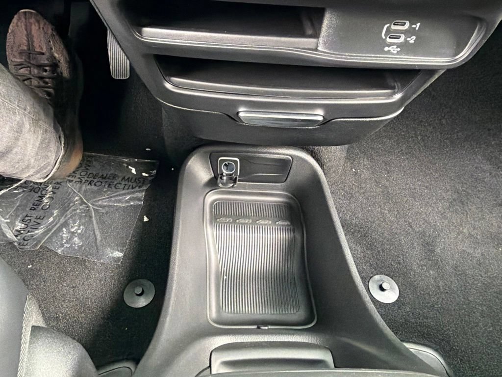 New 2027 Chrysler Pacifica Select AWD/4WD image 28