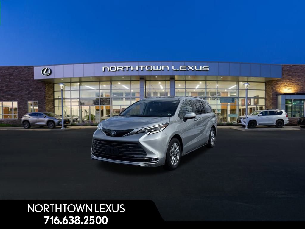 Used 2022 Toyota Sienna Platinum