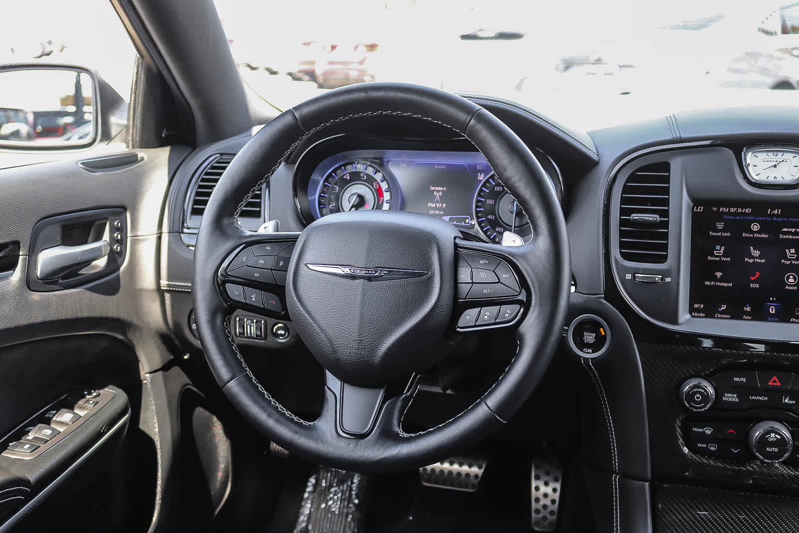 Used 2023 Chrysler 300 C RWD image 15