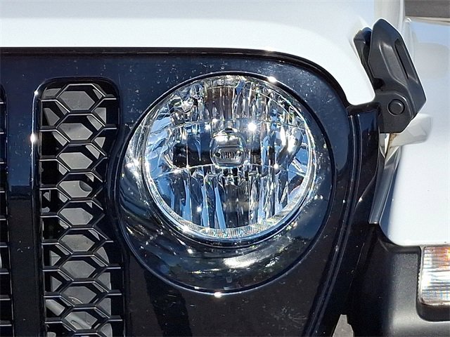 Used 2021 Jeep Gladiator Sport image 9