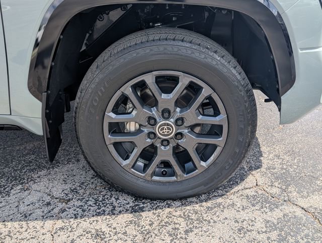 Used 2024 Toyota Tundra Platinum image 17