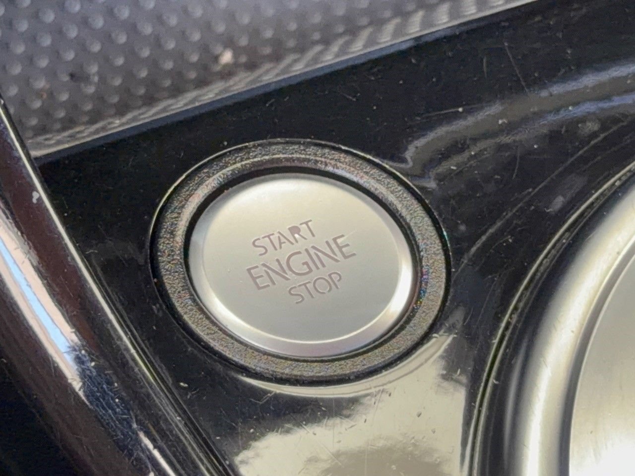 Used 2019 Volkswagen Beetle 2.0T Final Edition SEL FWD image 20