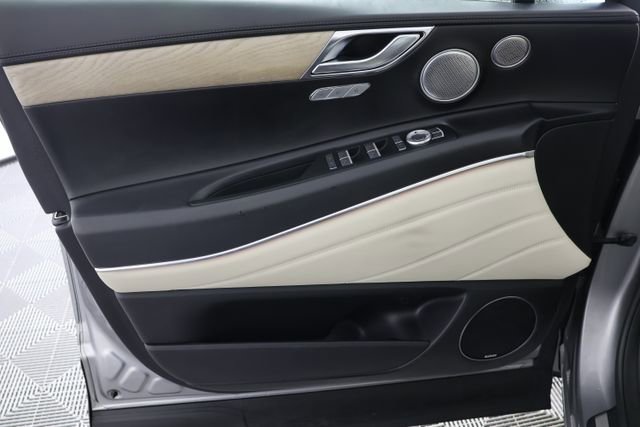 Used 2022 Genesis GV80 2.5T w/ Prestige Package 04 image 26