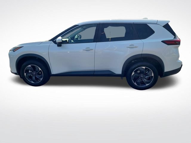 Used 2024 Nissan Rogue SV AWD/4WD image 2