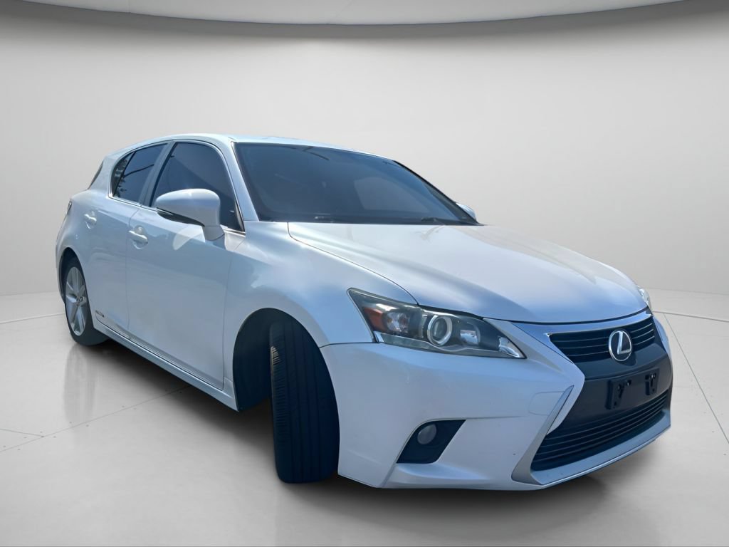 Used 2015 Lexus CT 200h FWD image 2