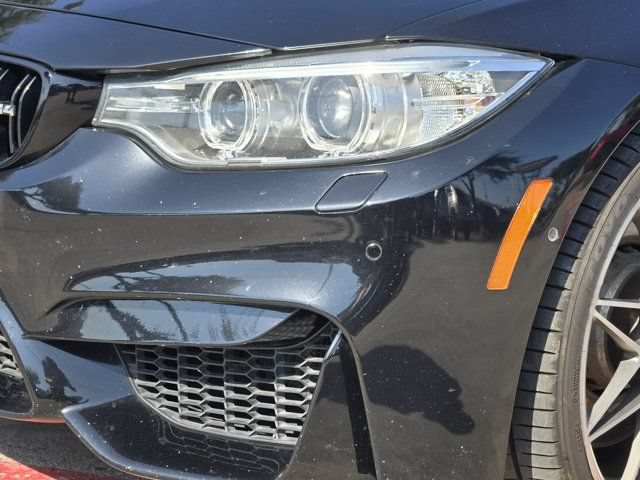 Used 2017 BMW M4 Coupe w/ Competition Package RWD image 9