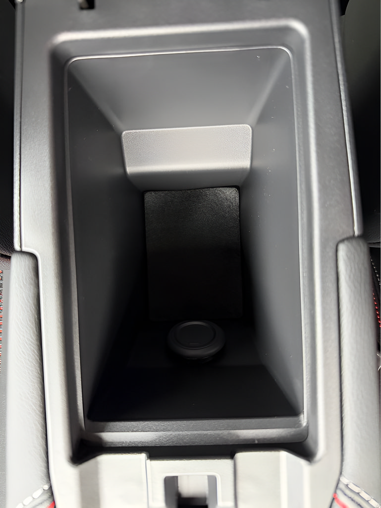 New 2026 Nissan Kicks SR w/ Cold Weather Package FWD image 23
