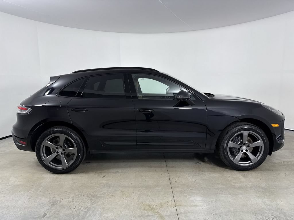 New 2026 Porsche Macan AWD/4WD image 8