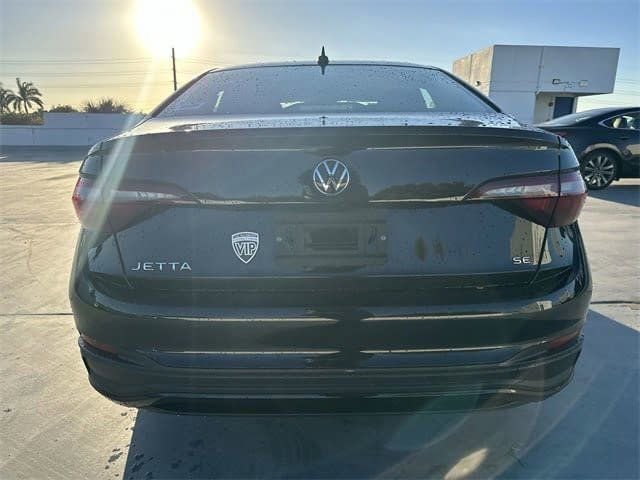 Used 2024 Volkswagen Jetta SE image 33