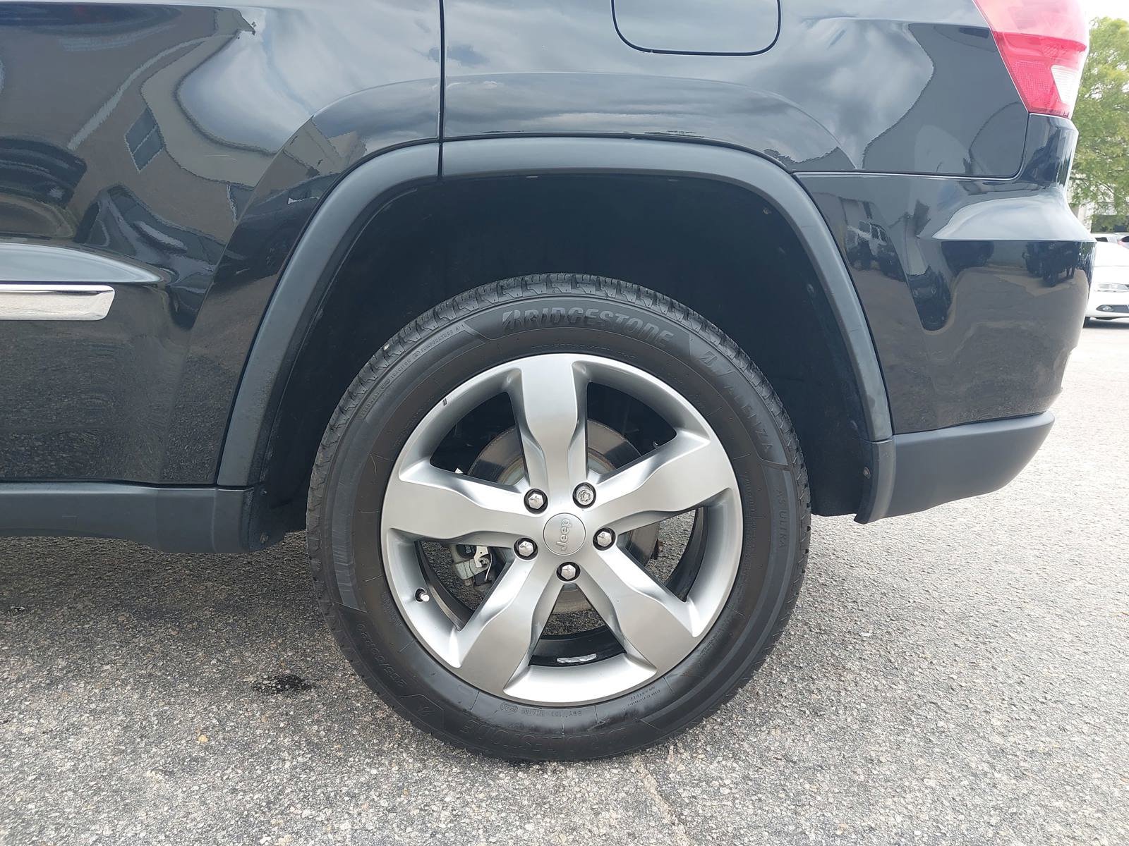 Used 2013 Jeep Grand Cherokee Limited AWD/4WD image 34