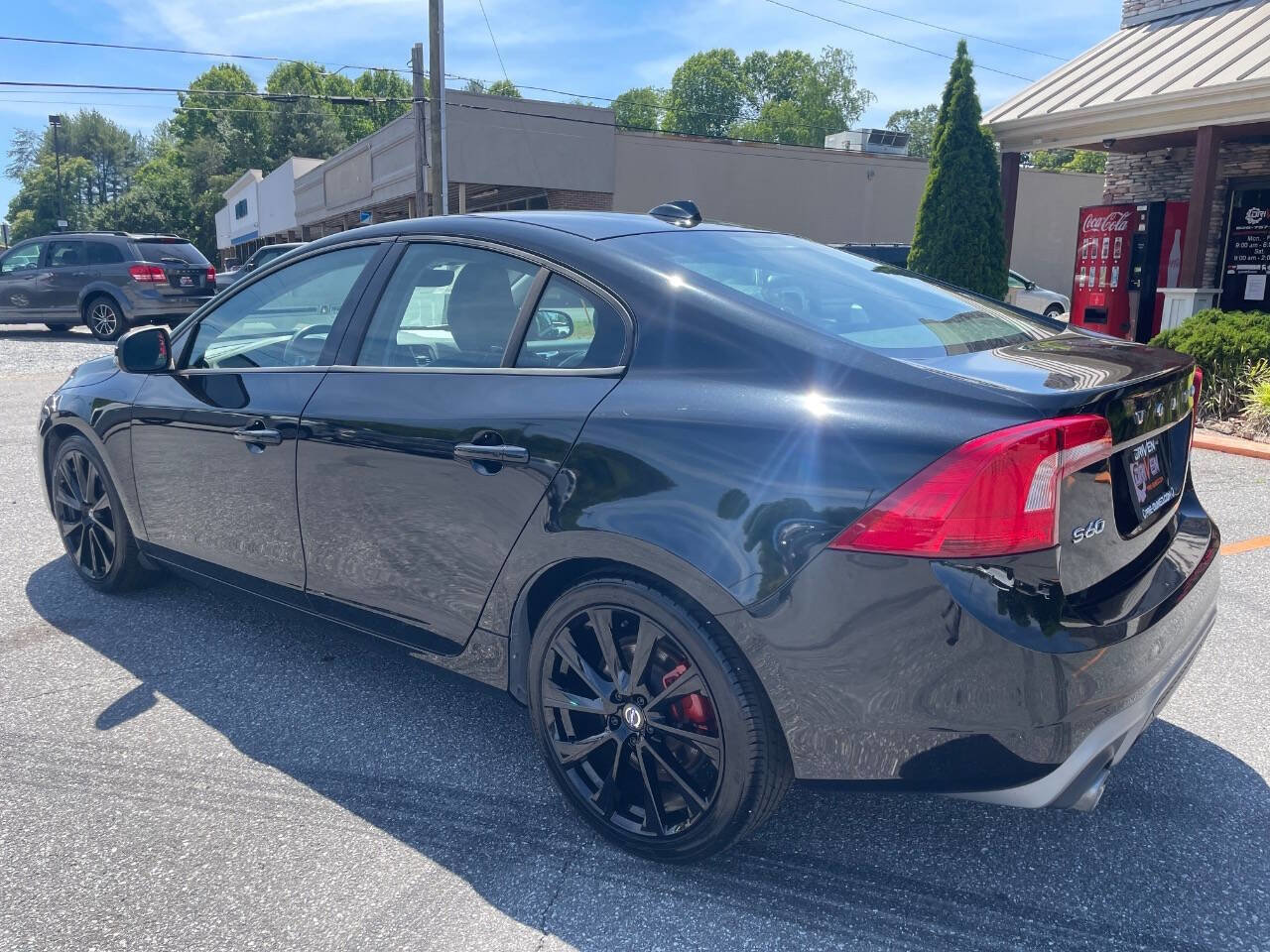 Used 2017 Volvo S60 T5 Dynamic w/ Vision Package FWD image 12