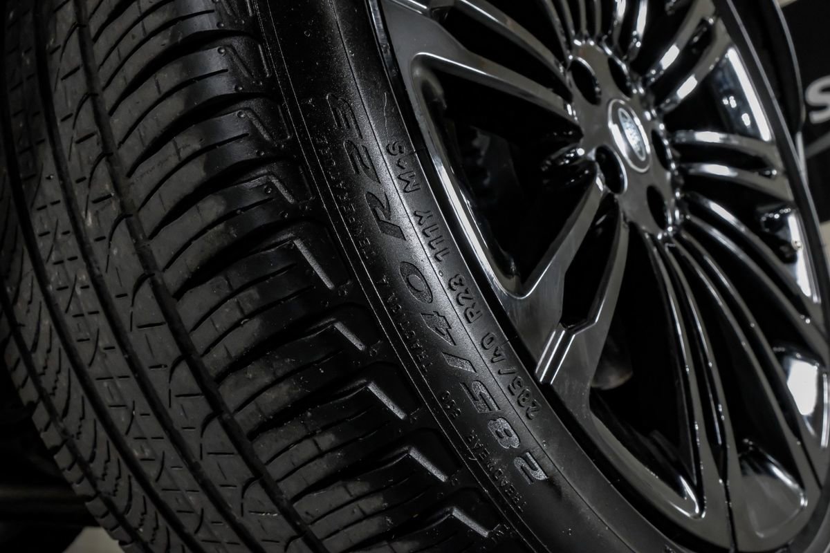 Used 2024 Land Rover Range Rover SE image 50