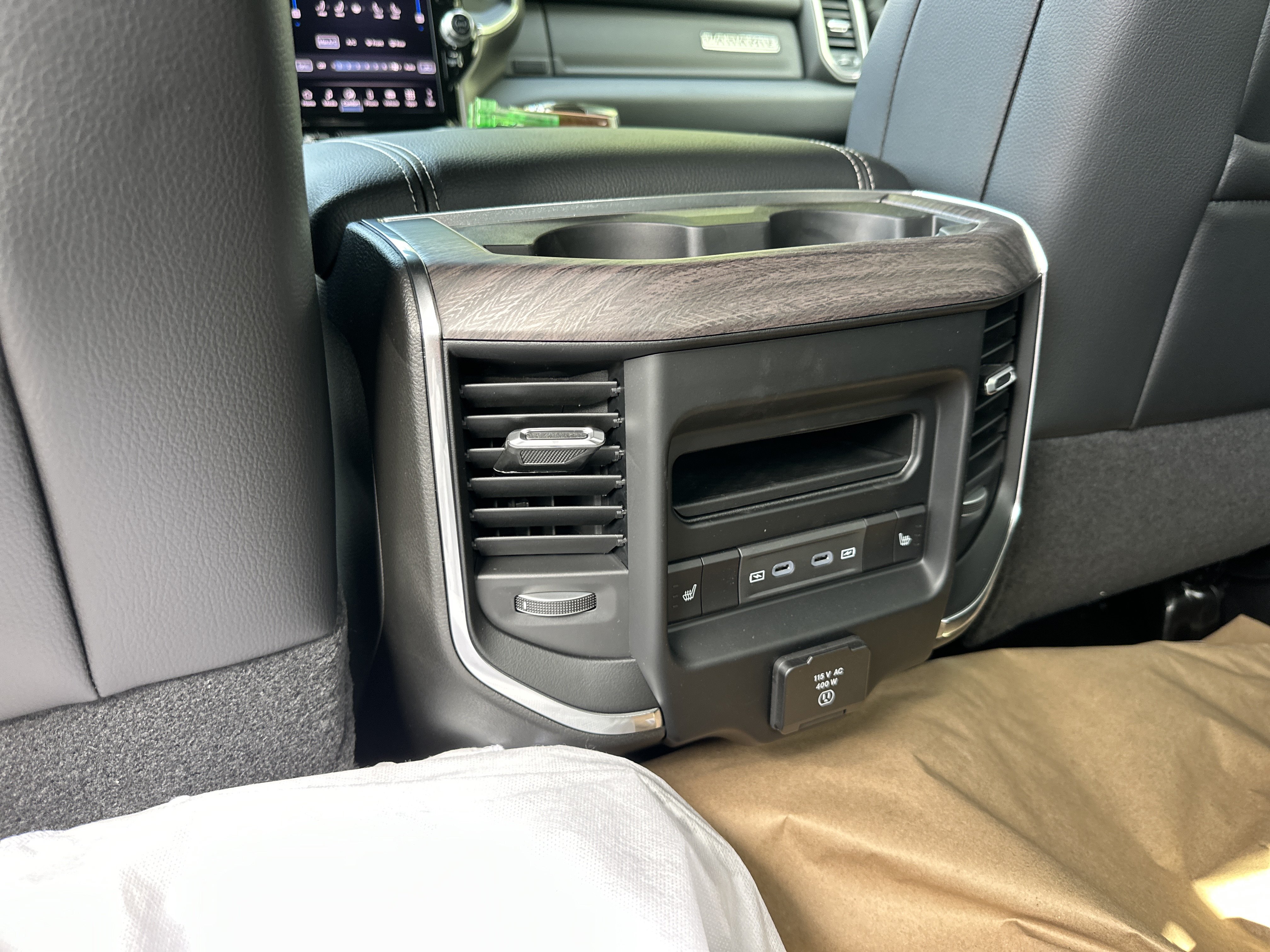 New 2027 RAM 5500 4x4 Crew Cab w/ Laramie Trim Package image 31