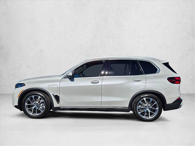 New 2026 BMW X5 xDrive50e image 5