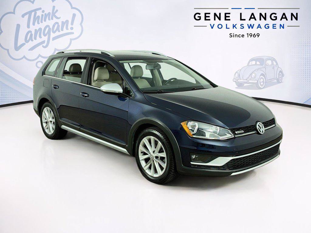 Used 2017 Volkswagen Golf Alltrack S AWD/4WD image 3