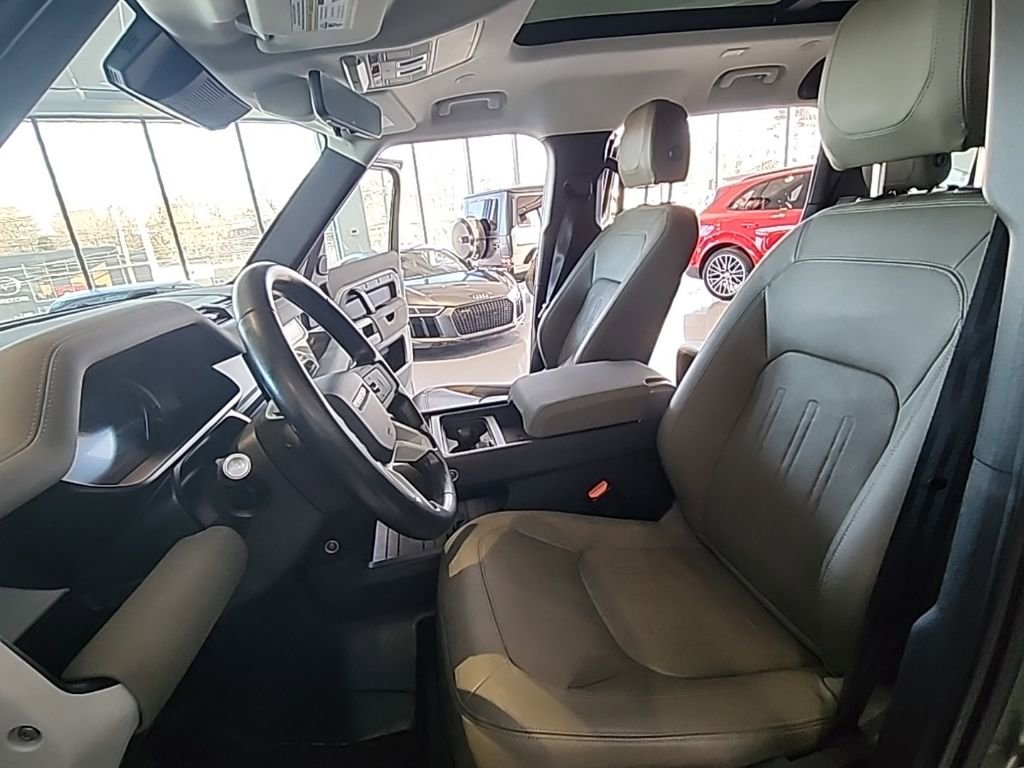 Used 2022 Land Rover Defender 110 SE AWD/4WD image 13