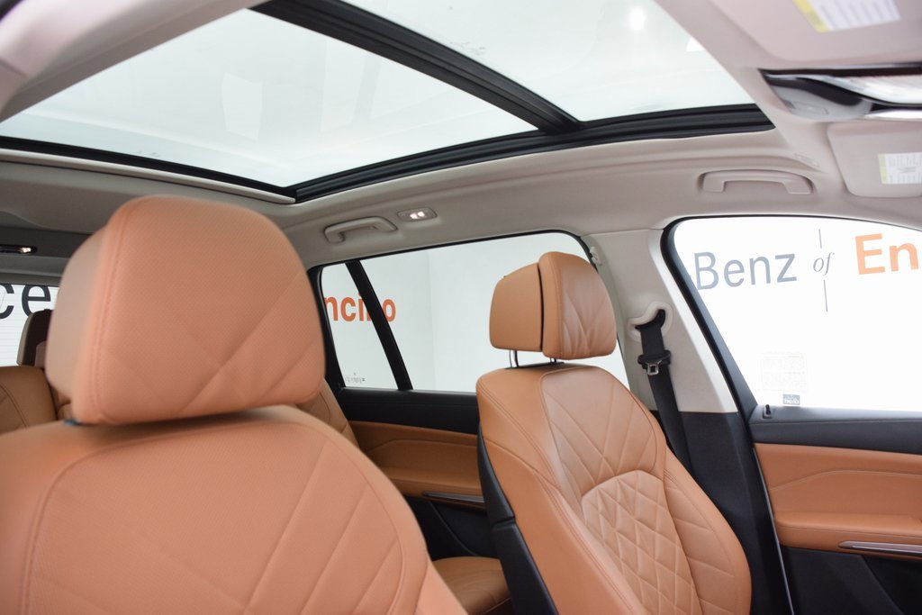 Used 2023 BMW X7 xDrive40i w/ Parking Assistance Package image 17