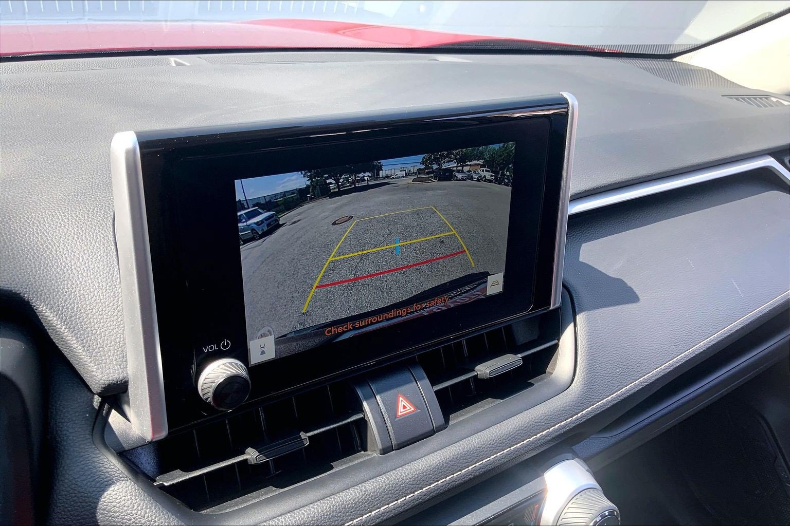 Used 2025 Toyota RAV4 XLE AWD/4WD image 26