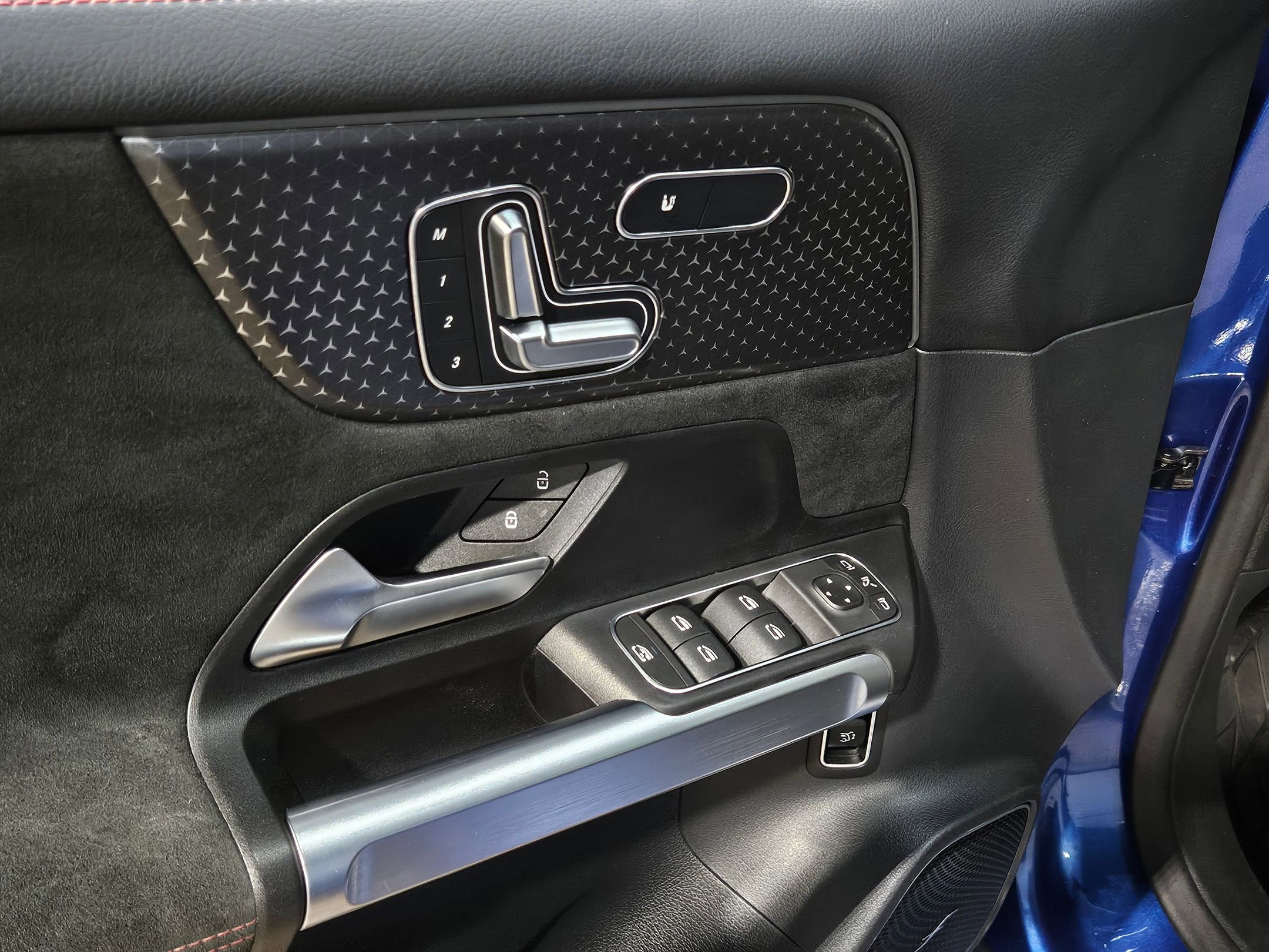 Used 2024 Mercedes-Benz GLB 250 image 21