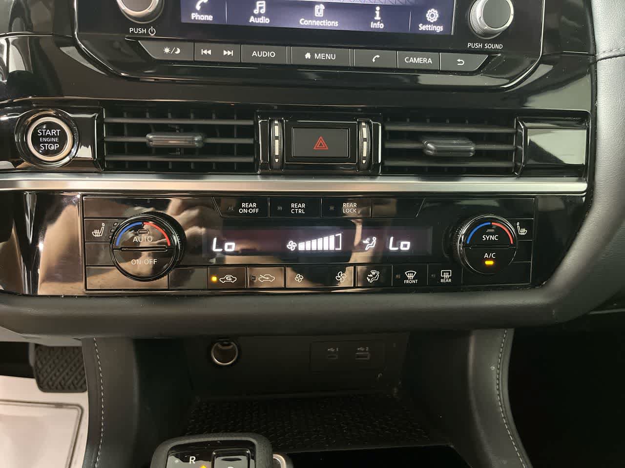 Used 2024 Nissan Pathfinder SV AWD/4WD image 20