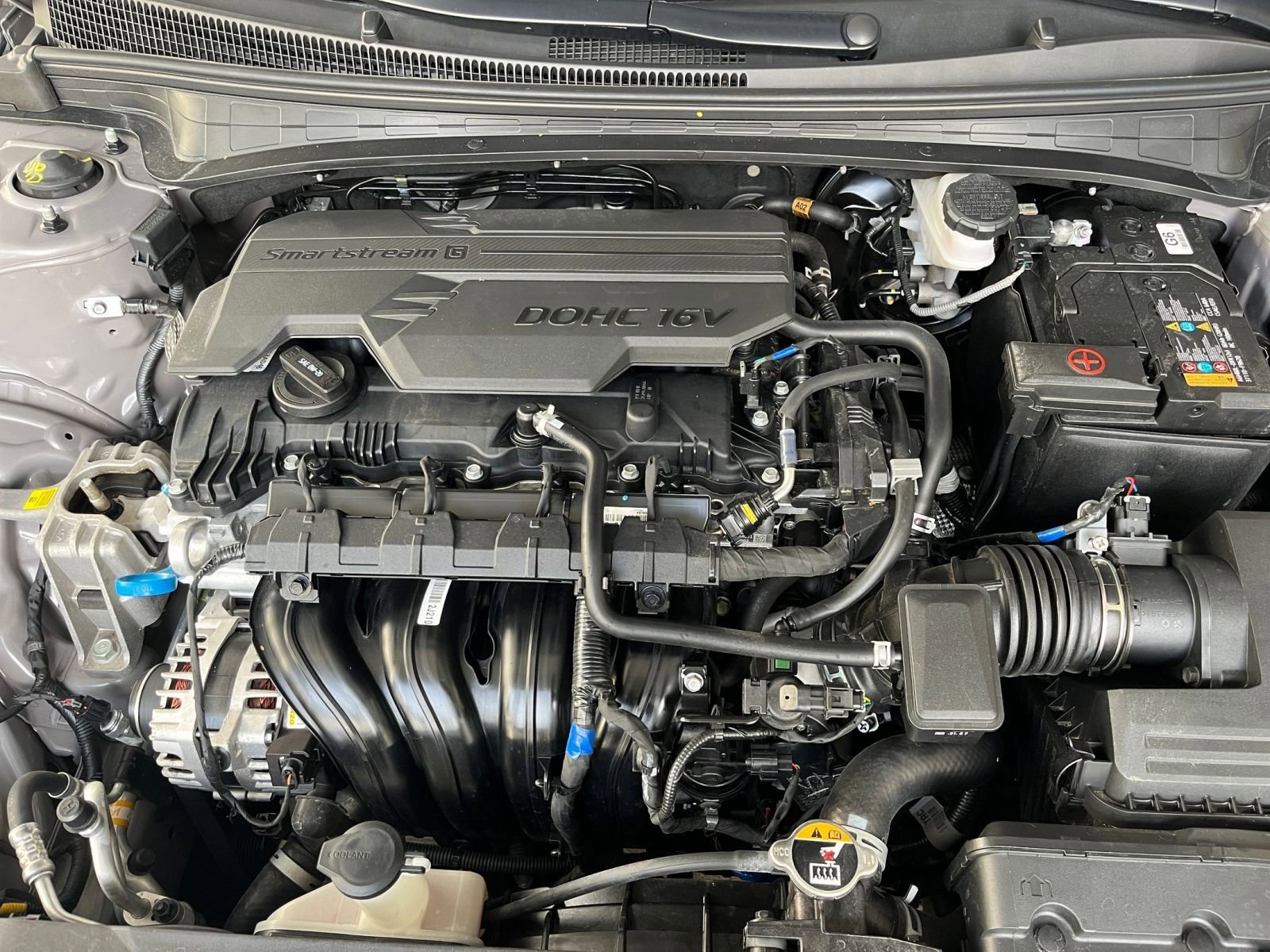 Used 2025 Hyundai Elantra SEL image 33