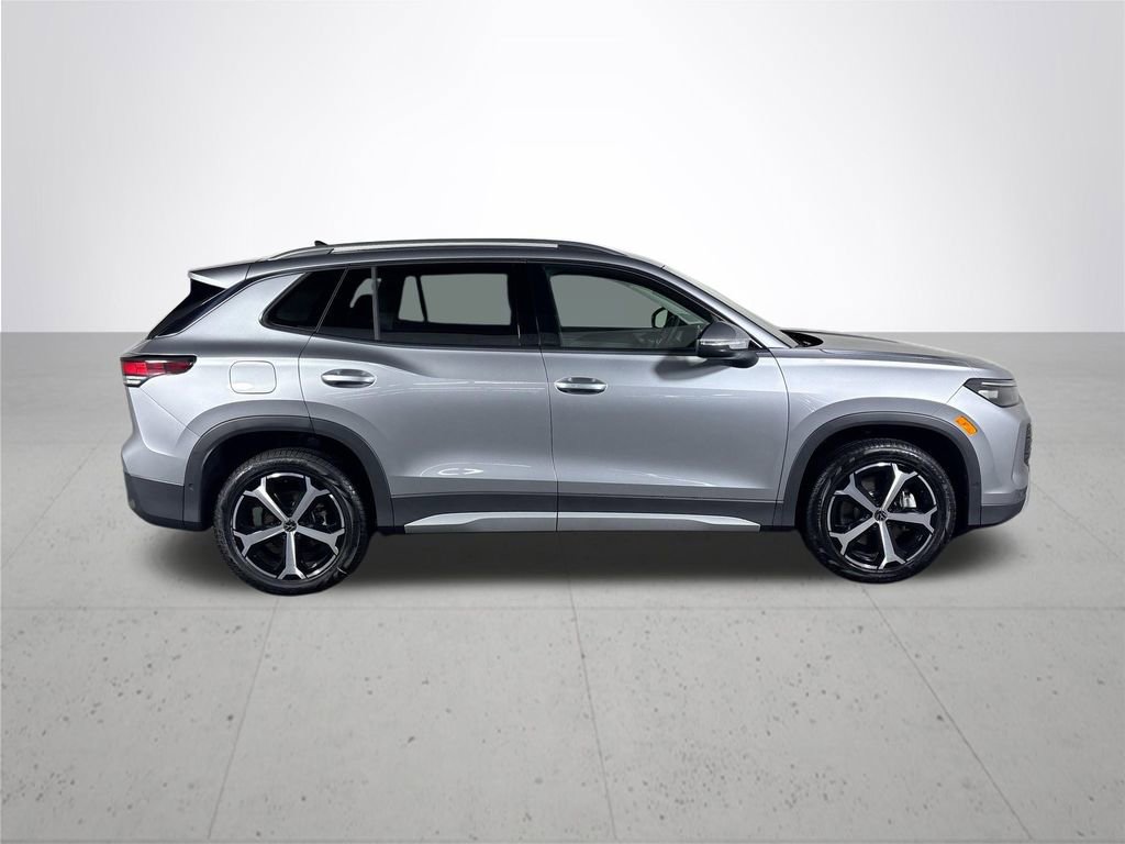 New 2025 Volkswagen Tiguan SE image 5