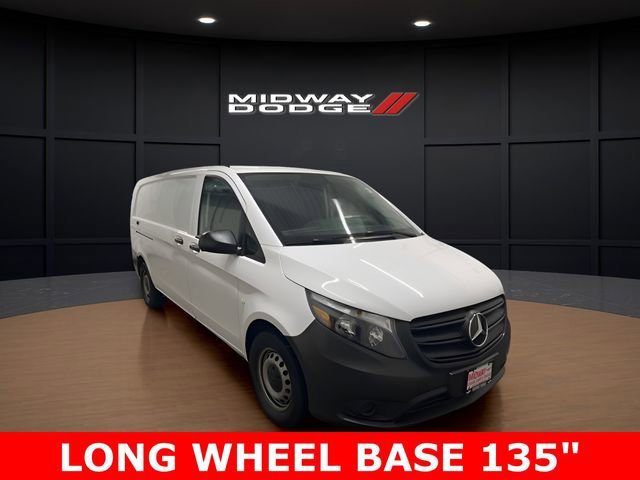 Used 2023 Mercedes-Benz Metris image 1