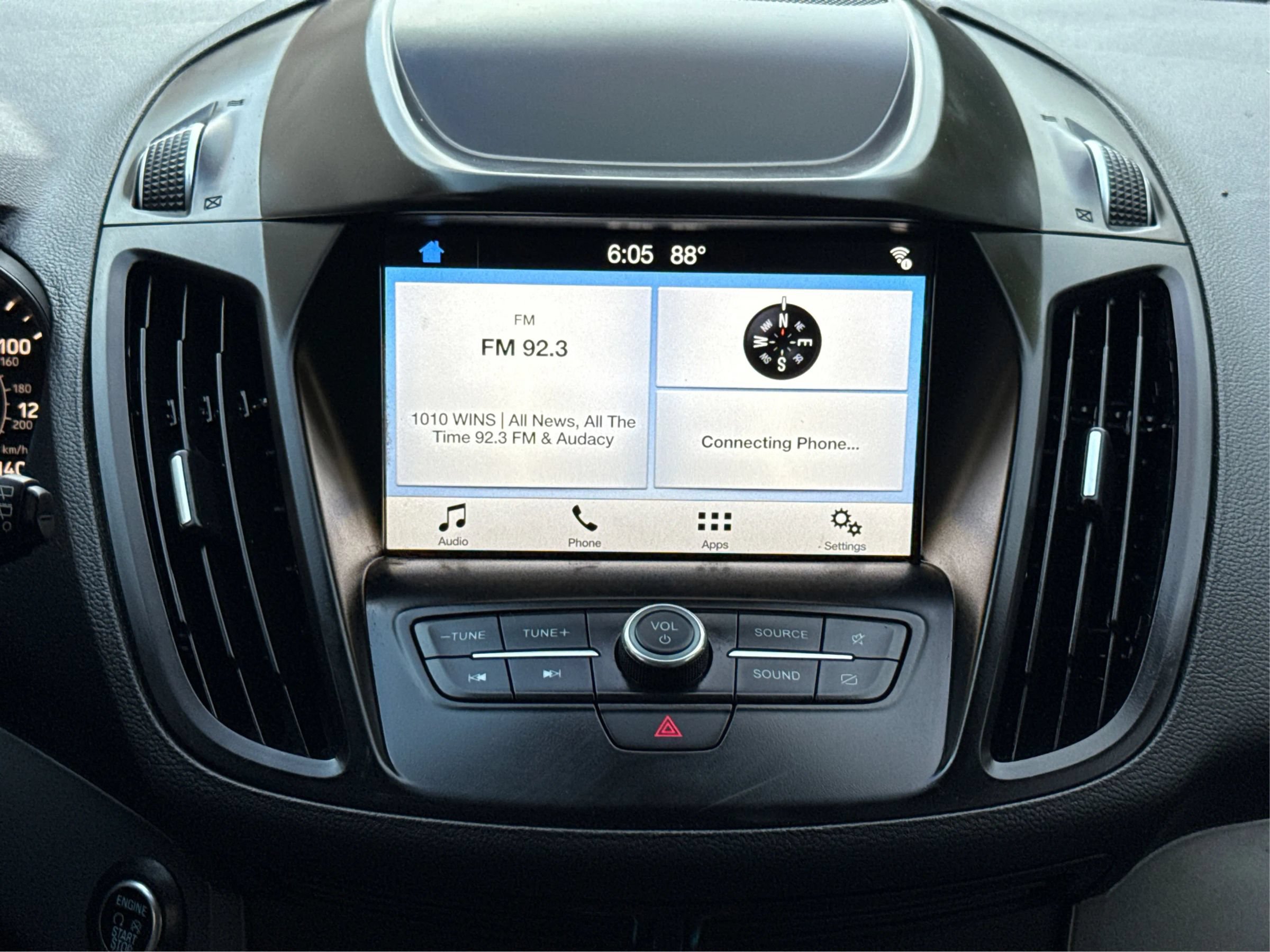 Used 2019 Ford Escape SE FWD image 15