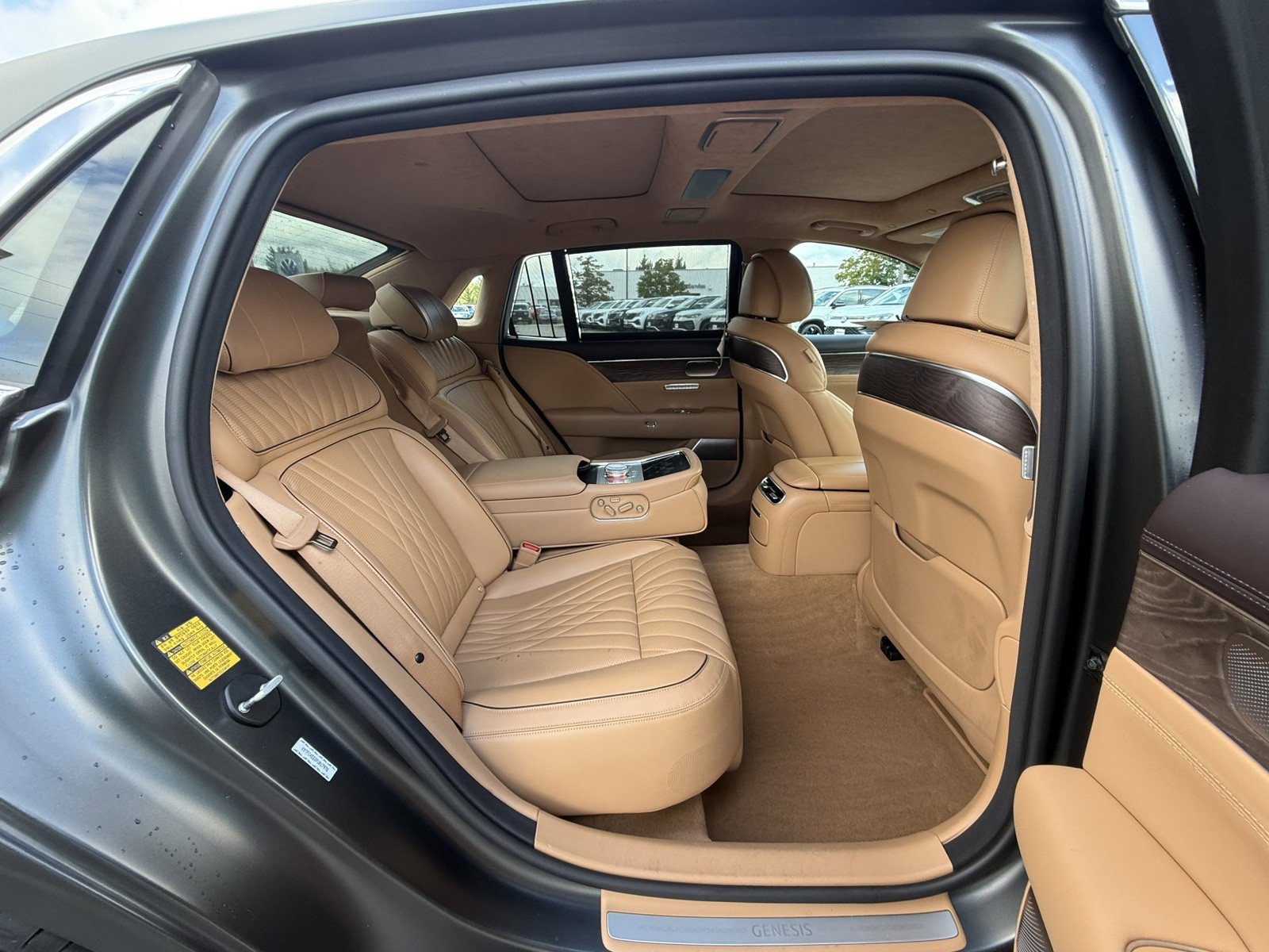 Used 2023 Genesis G90 3.5T image 23