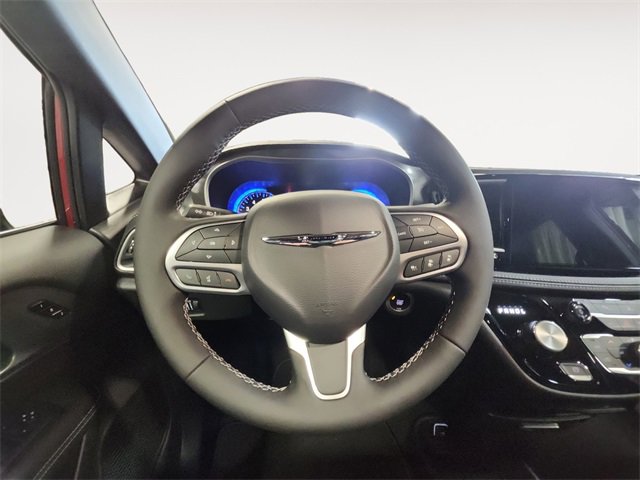 New 2026 Chrysler Pacifica Select image 12