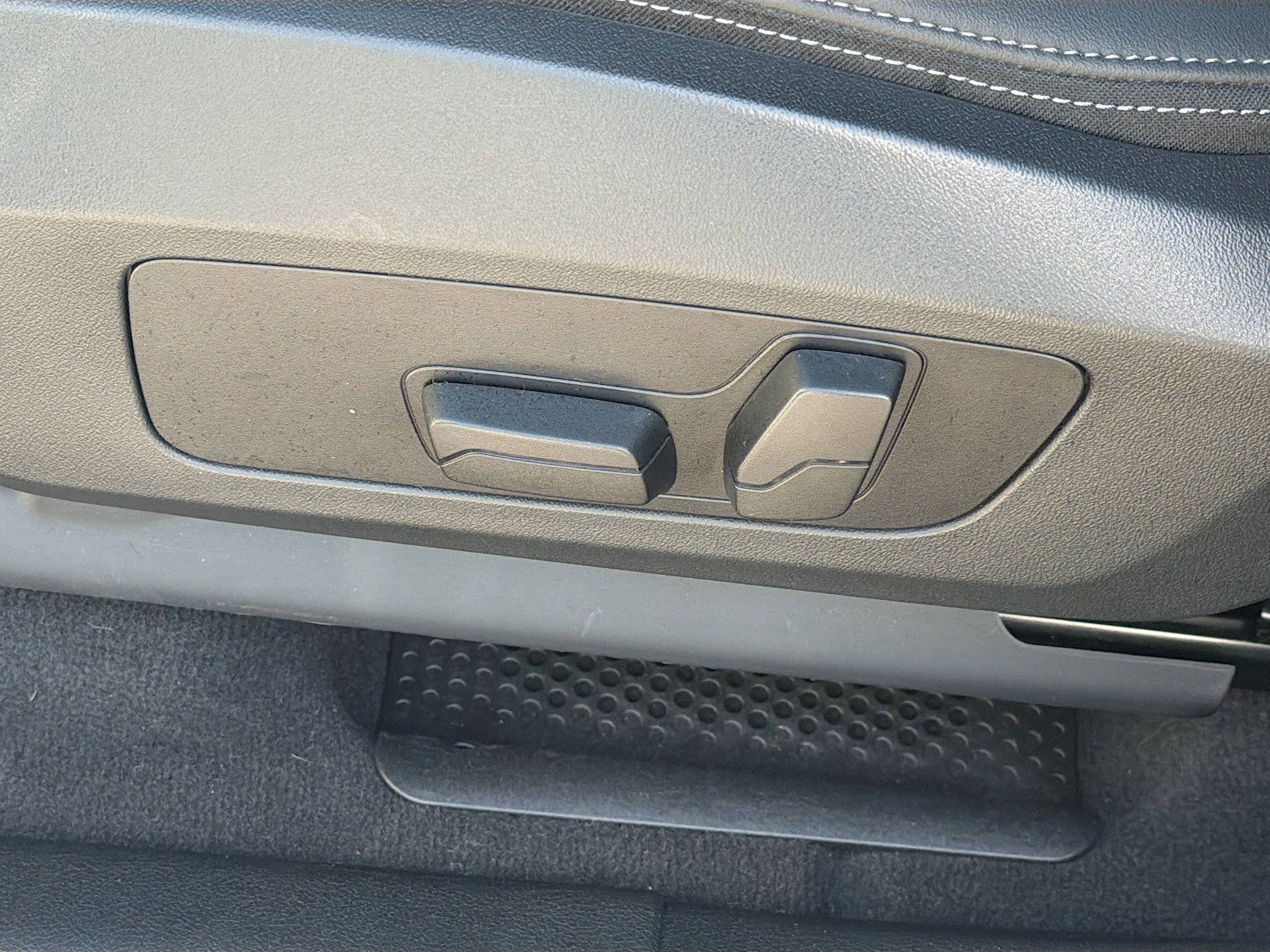 Used 2023 BMW X1 xDrive28i w/ Convenience Package image 25