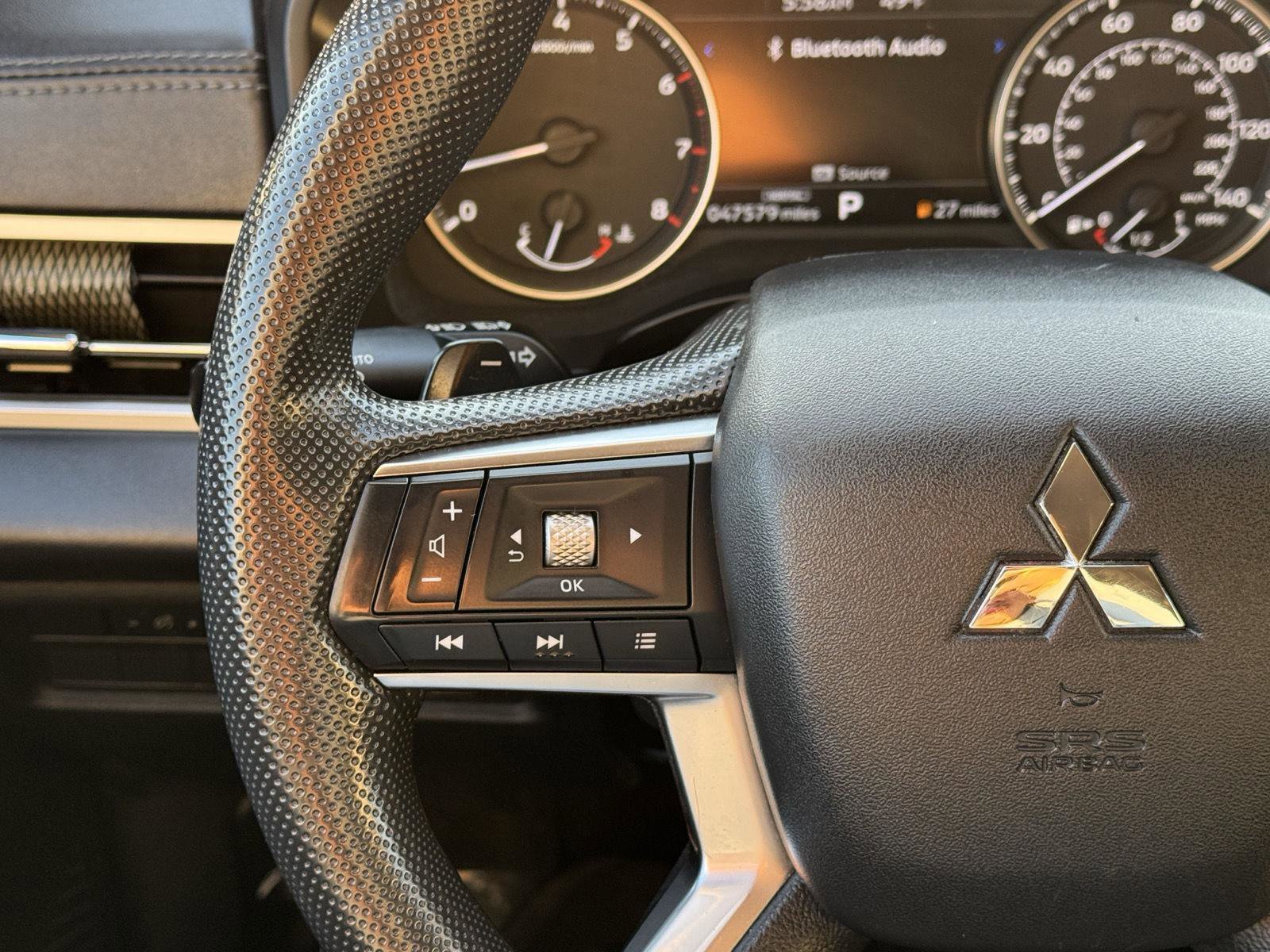 Used 2022 Mitsubishi Outlander ES image 29