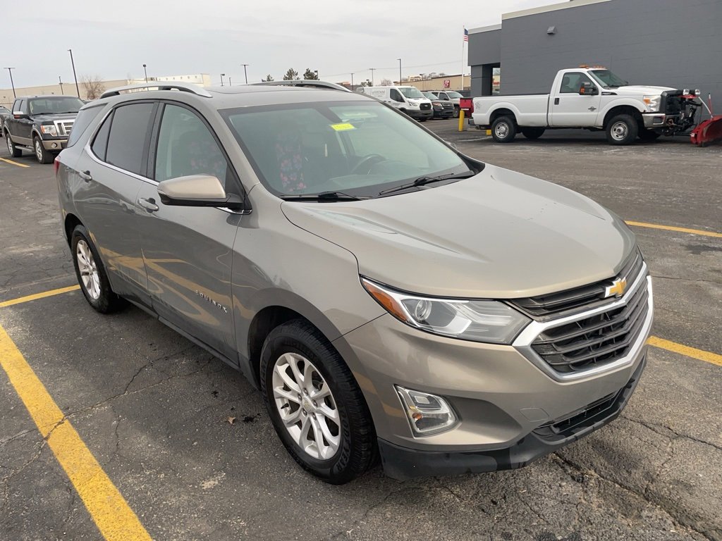 Used 2018 Chevrolet Equinox LT w/ Sun & Infotainment Package image 3