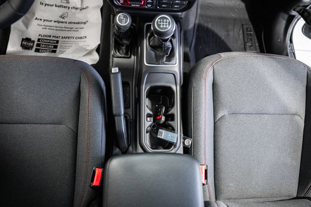 New 2026 Jeep Wrangler Unlimited Rubicon w/ Dual Top Group AWD/4WD image 27