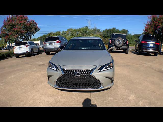 Certified 2025 Lexus ES 300h w/ Premium Package FWD image 3