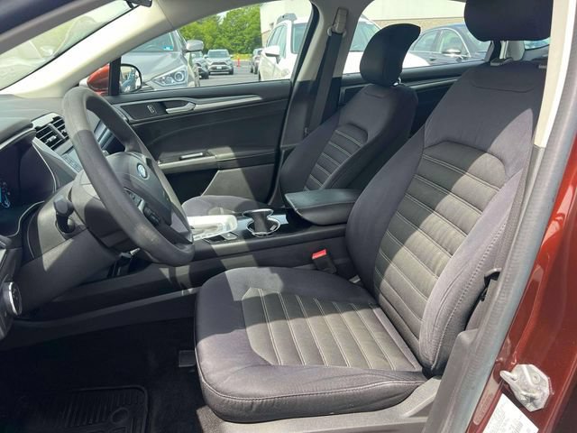 Used 2015 Ford Fusion SE FWD image 23